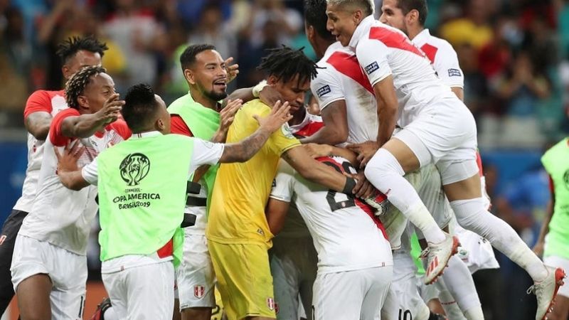 Perú eliminó a Uruguay en los penales y avanzó a semis