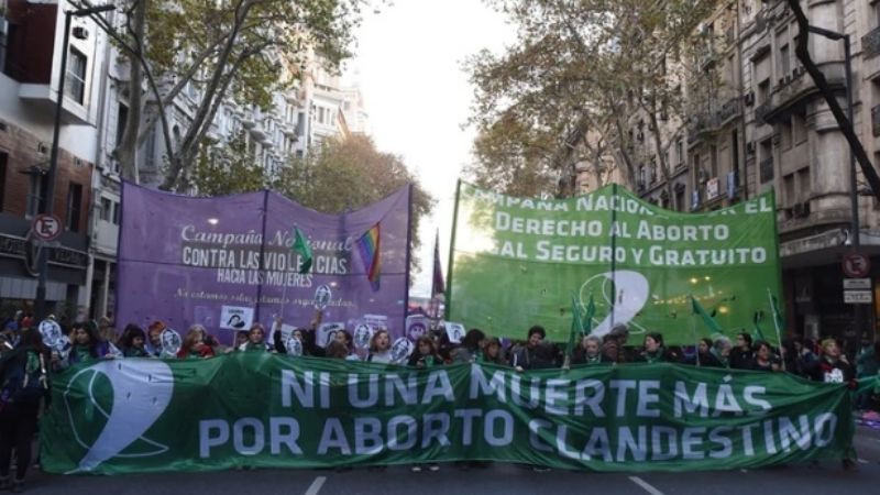 #NiUnaMenos: marchan en todo el país contra la violencia machista