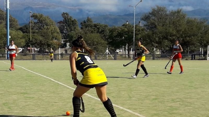 Moro es campeón en Caballero del hockey federado