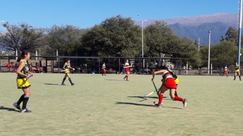 Moro es campeón en Caballero del hockey federado