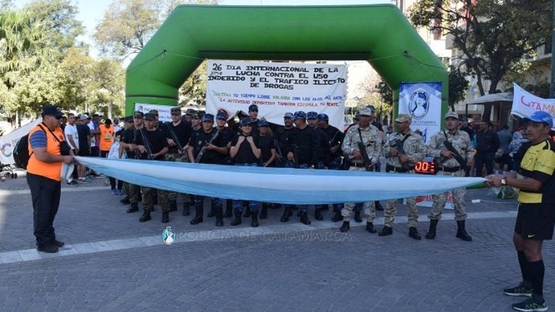 Se corrió la VIII° Maratón Solidaria organizada por la Policía