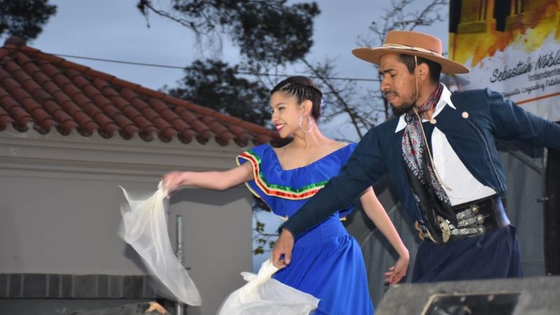 “Tinogasta es vendimia”, se presentó en la alameda