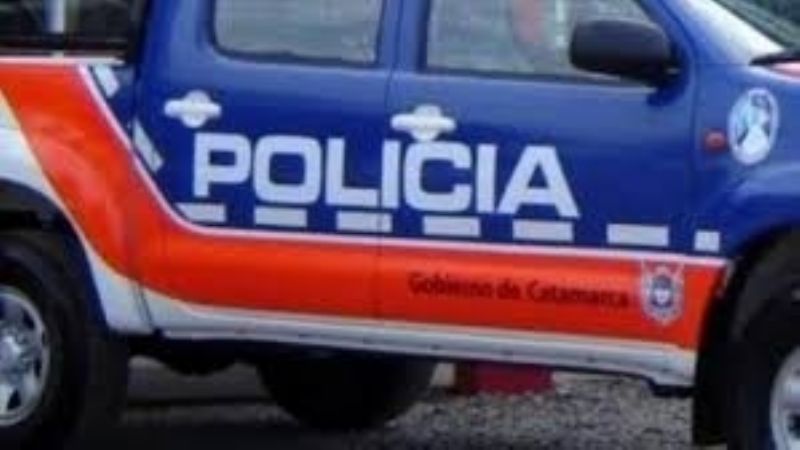 Arrestan a un joven cuando observaba autos y viviendas