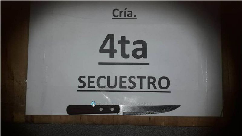 Un hombre amenazó de muerte con un cuchillo a tres jóvenes en una plaza
