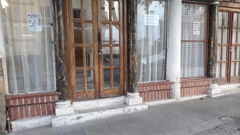 Arrestaron al mecánico que golpeó a su socio y lo dejó a la espera de una prótesis