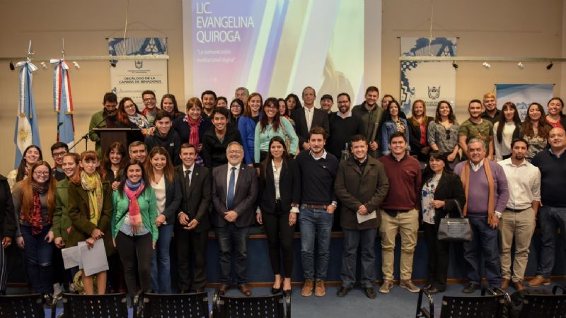 Debate sobre el desafío digital y la perspectiva de género en los medios