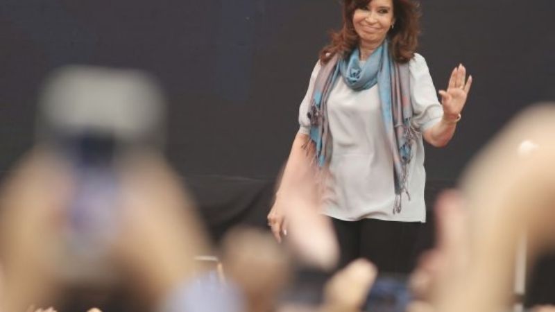 Cristina pidió autorización para viajar a Cuba