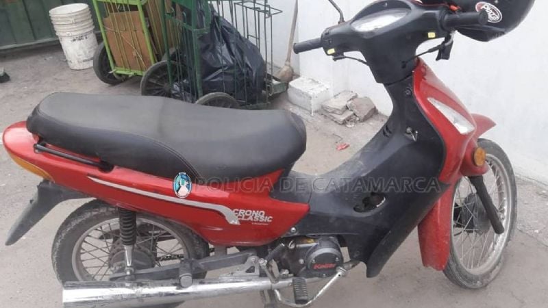 Joven con pedido de detención fue aprehendido mientras conducía una moto