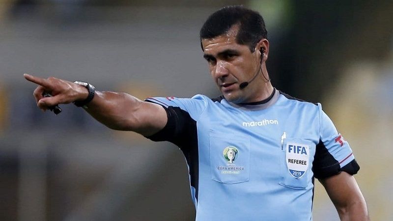 El ecuatoriano Zambrano dirigirá Brasil-Argentina