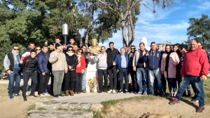Precandidatos presentes en el homenaje a Perón