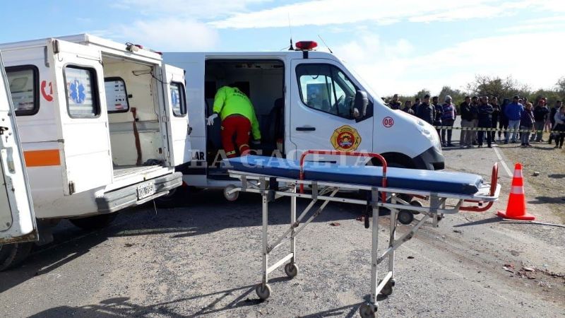 Al menos 13 muertos y 30 heridos tras el vuelco de un colectivo en Tucumán