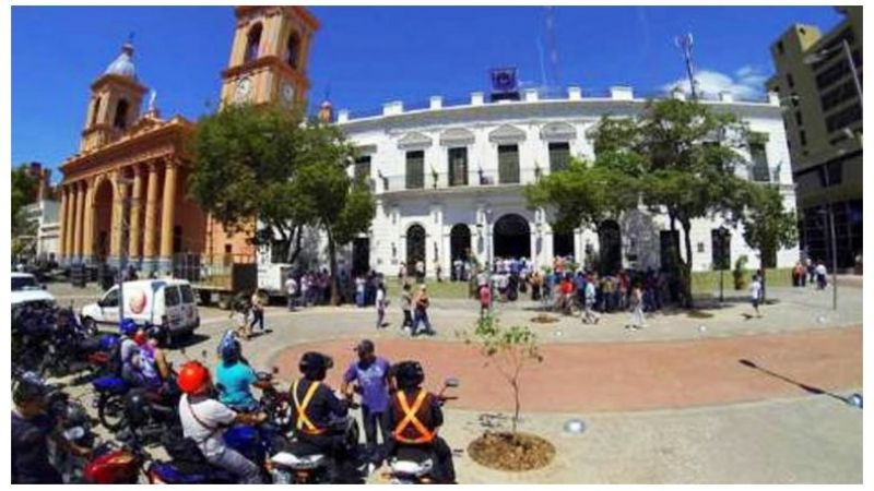 Jornada de protesta frente a Casa de Gobierno