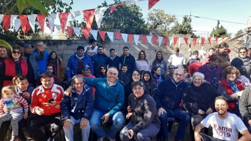 Sosa, y una locreada con vecinos del Circuito 7