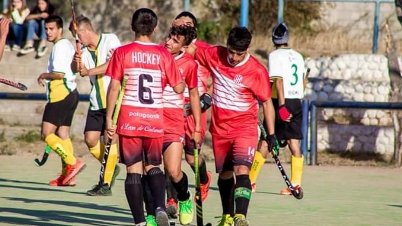 El "León" rugió ante Moro y lidera el Integración del hockey