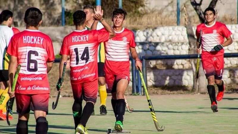 El "León" rugió ante Moro y lidera el Integración del hockey