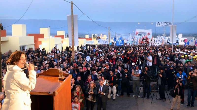 Lucía entregará 60 viviendas en Valle Chico