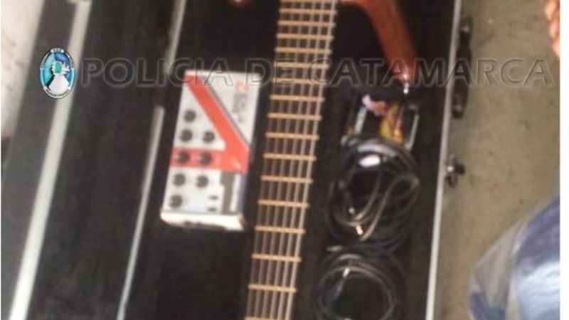 Le robaron un bajo del auto y policías lo encontraron