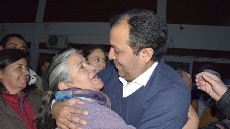 Una multitud acompañó a Sánchez en la presentación de su candidatura