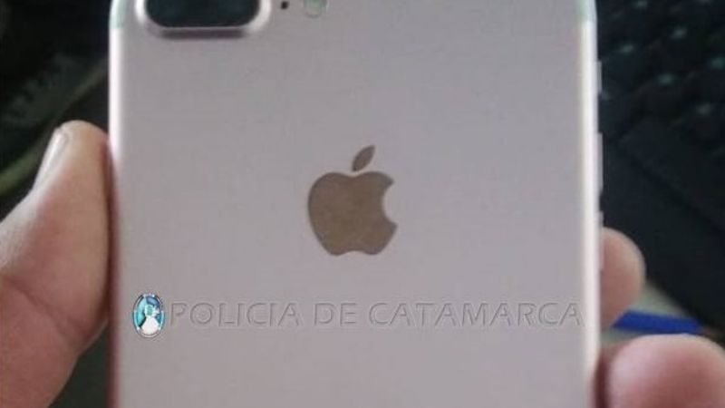 Ofrecía un Iphone robado y terminó detenida