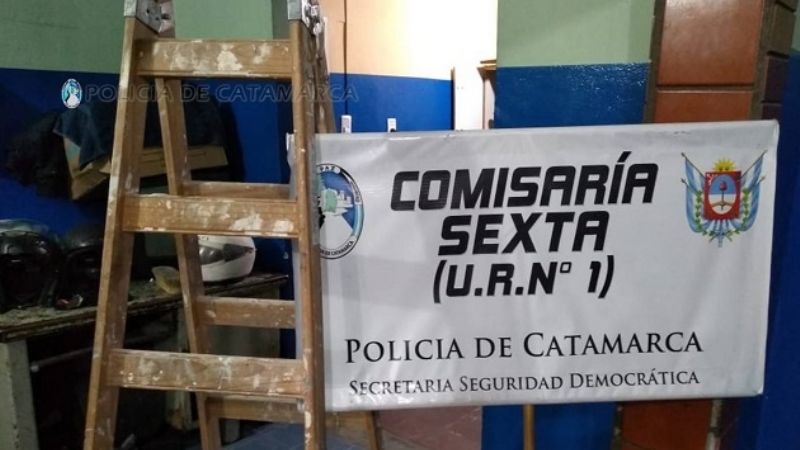 Una mujer devolvió una escalera robada