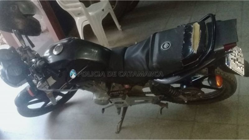 A la comisaría por hacer exhibiciones obscenas