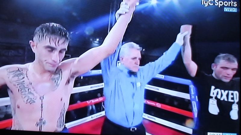 Con el empate, esta vez, el “regalo” fue para “Johnny”