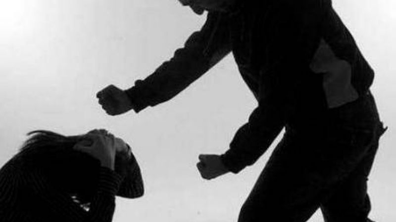 Hombre agredió a su ex y la amenazó de muerte