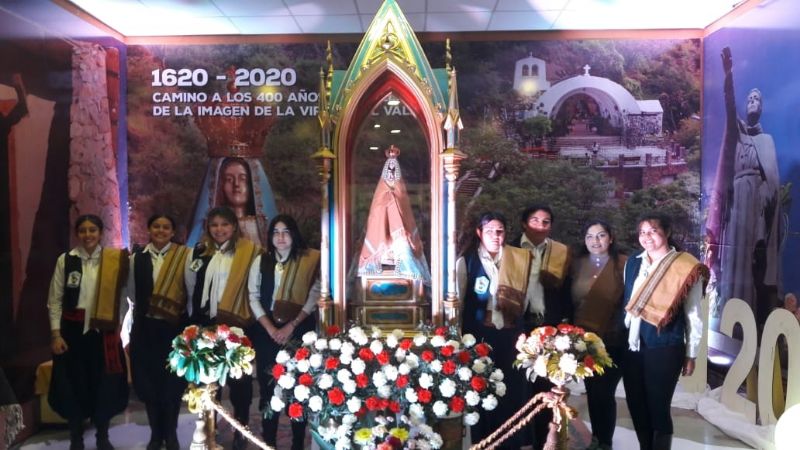 La Patrona Nacional del Turismo, presente en la Fiesta del Poncho