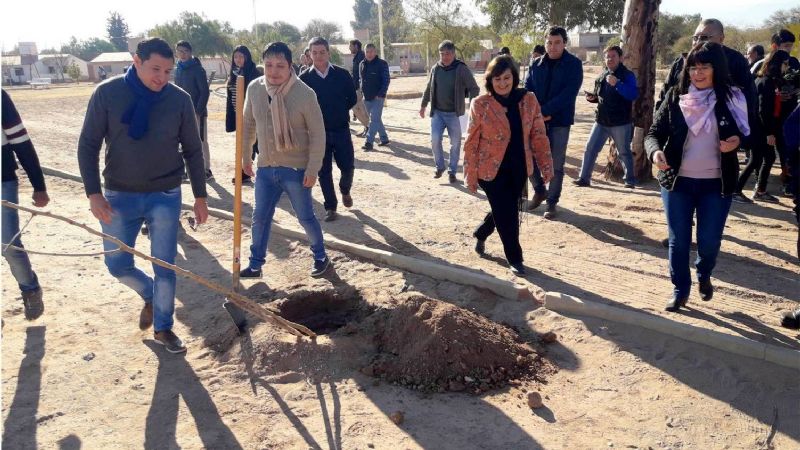 Campaña de forestación compartida en Tinogasta