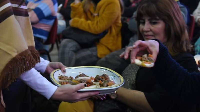 Ancasti presente en el Poncho con su cultura, sabores y saberes
