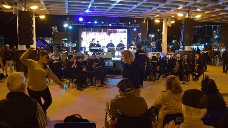 Banda de Música de la Policía brindó una retreta musical en el Poncho