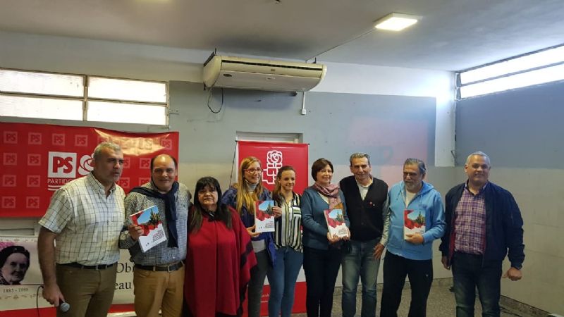 Socialistas presentaron sus candidadatos
