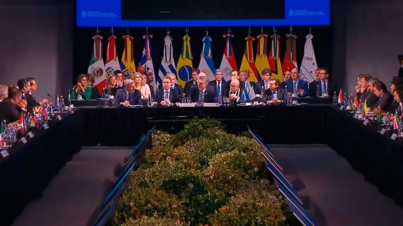 Macri "chicaneó" a Bolsonaro con el VAR en plena cumbre del Mercosur