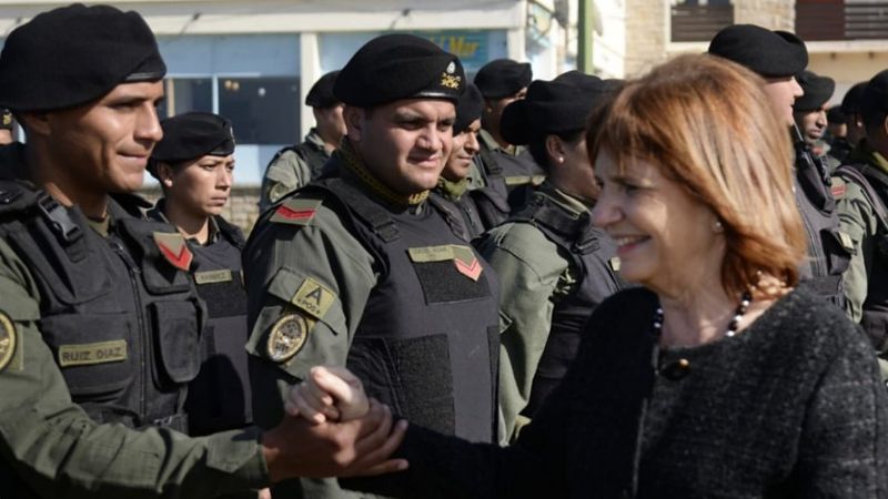 "Gendarmería es la institución más valorada del país, más que la educación pública"
