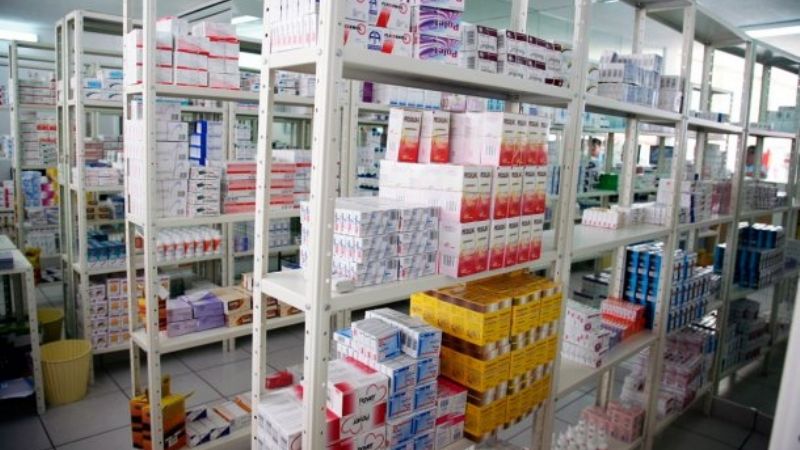 Por la crisis, la gente compra menos medicamentos
