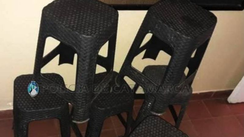 Arrestan a dos jóvenes que robaron en la casa de su vecino