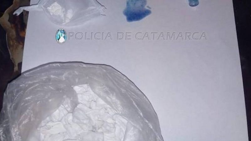 Lo notaron nervioso y le encontraron casi 40 dosis de cocaína