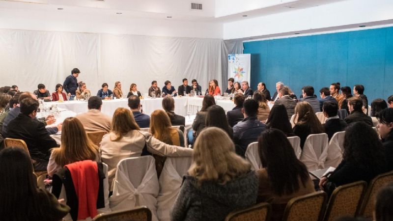 Lanzaron Centro de Profesionales peronistas