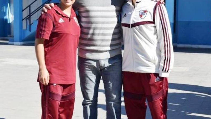 El plantel de fútbol femenino de River Plate en Catamarca