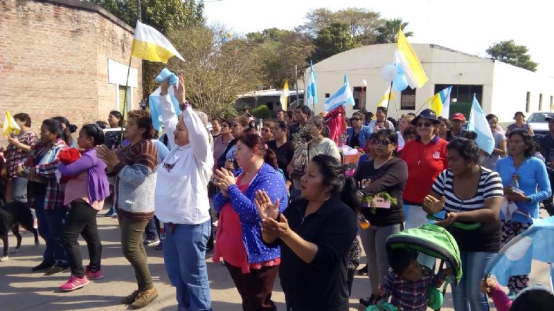 Pobladores de Urundel viven su encuentro con la Madre del Valle