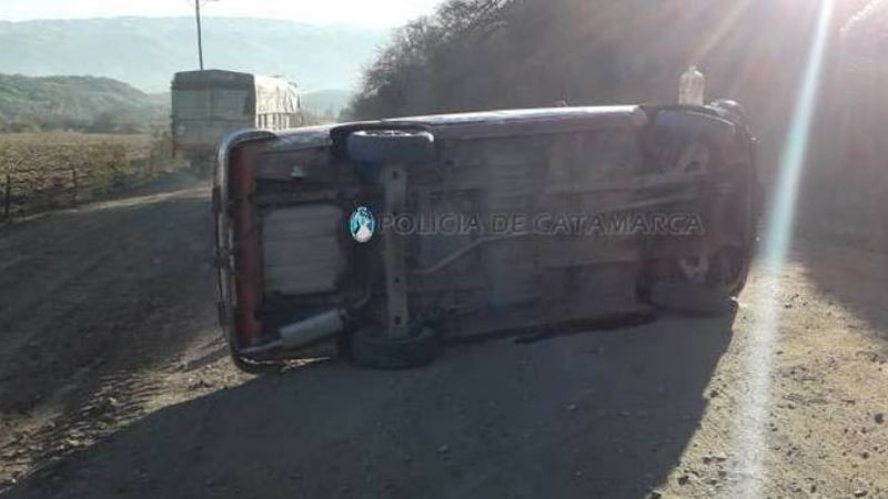 Tremendo vuelco en la ruta 1, en Singuil