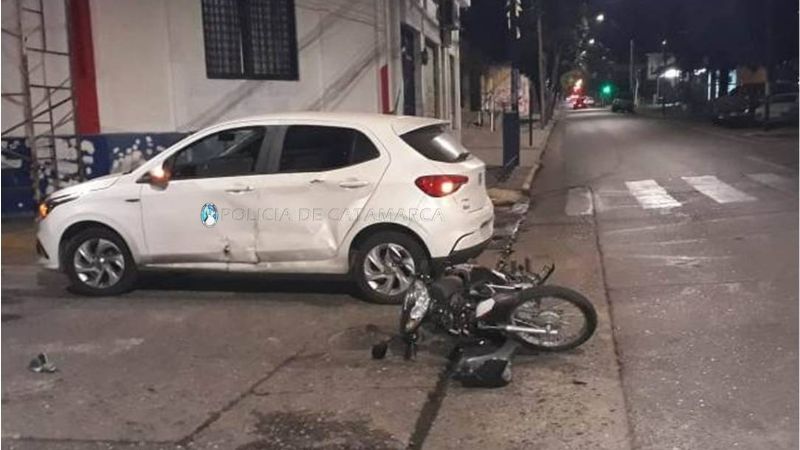 Choque en pleno centro terminó con un joven herido