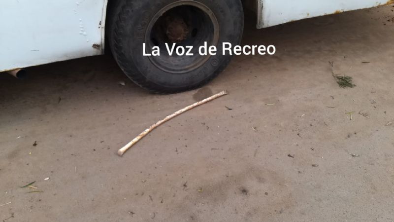 Rompieron vidrios de un colectivo en Recreo