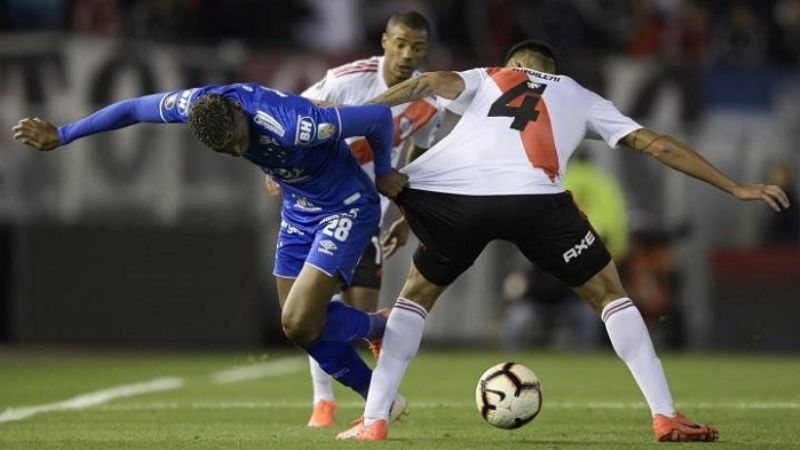 Ni el VAR le sirvió a River para vencer a Cruzeiro