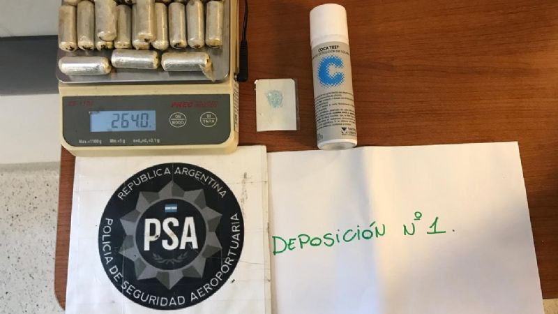 Detienen a una “mula” con más de 80 cápsulas de cocaína en el estómago