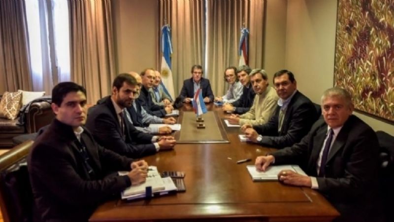 No hay acuerdo entre Nación y provincias por el Fondo Sojero