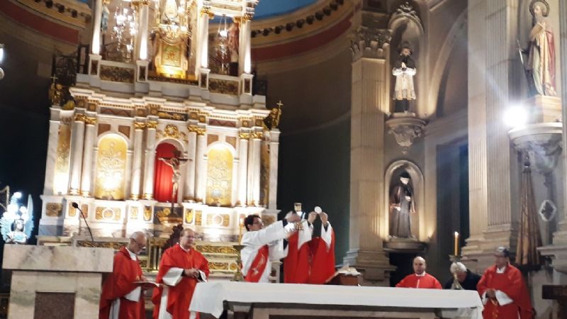 El Obispo celebró su cumpleaños con la Eucaristía a los pies de la Virgen