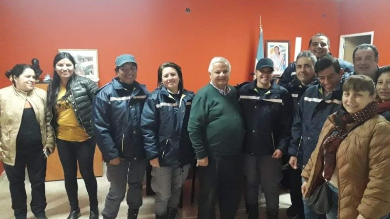 Entregaron indumentaria a personal de Tránsito de Icaño