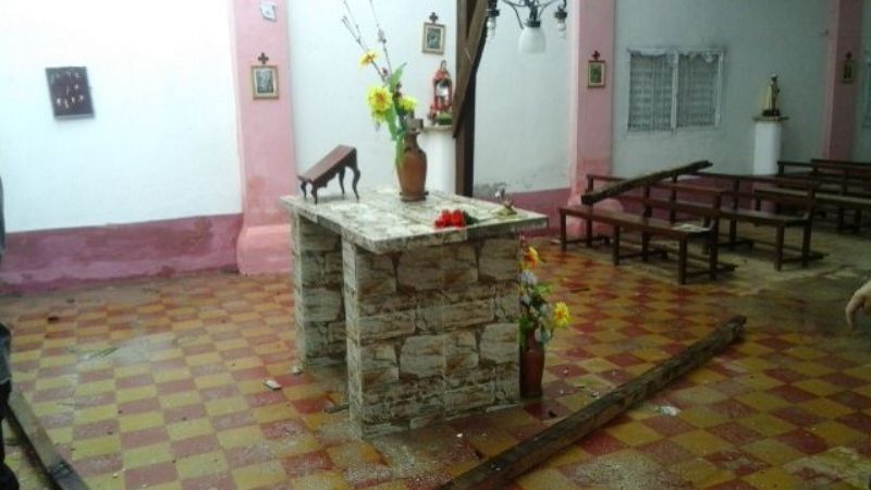 Como hace dos años, la capilla San Roque sigue sin techo, a la intemperie