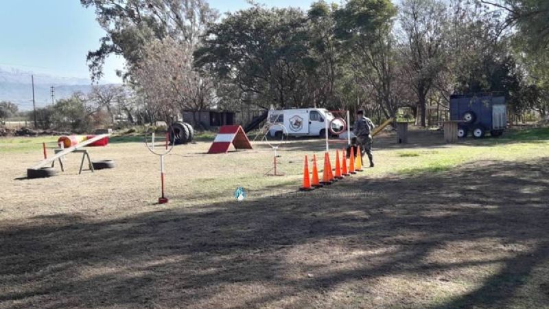 Acto por el XVII aniversario de la creación de la División Canes de la Policía